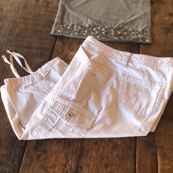 Gloria Vanderbilt Pants - Gloria Vanderbilt khaki skimmer capris